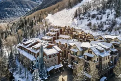 Element 52, 1-Night Stay