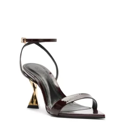 Elisha Sandal in Maplewood