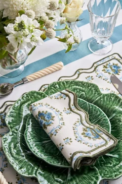 Elodie Placemat and Napkin Set with Bows and Florals in Green