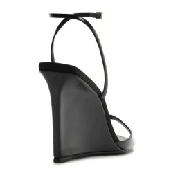 Elodie Sandal in Black