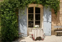 Eze 60x60 Tablecloth in Ivory & Red