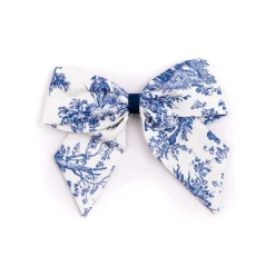 Farmhouse Toile Bow in Navy