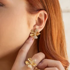 Fleur Diamond Stud Earrings
