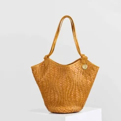 Flow Midi Handbag in Caramel