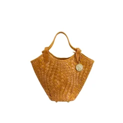 Flow Mini Crossbody in Caramel
