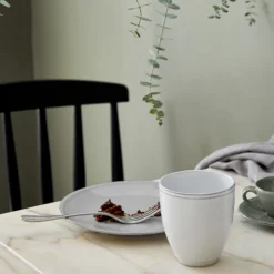 Friso Collection Mugs in White, Set of 6