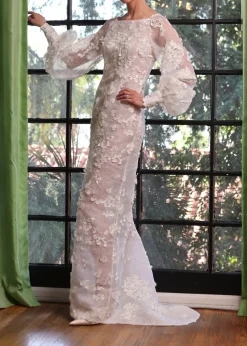 Full Sleeve Slim Gown in Crème