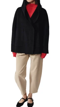 Gia Cashmere Coat in Black