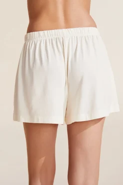 Gisele Separates Short in Ivory