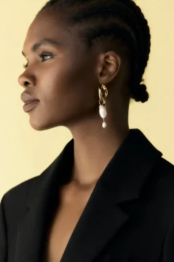 Gold Interlocking Hoops wtih Pearl Pendants