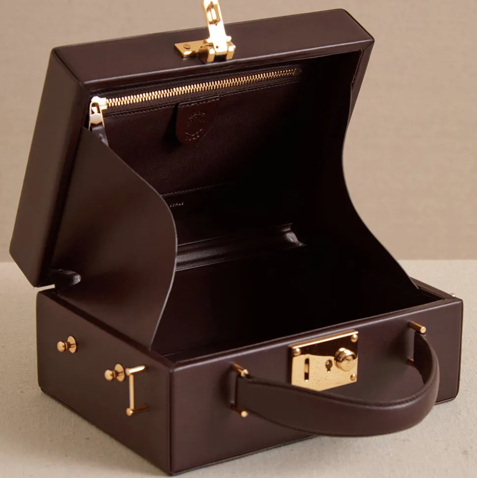 Grace 18 in Smooth Calf Chocolate