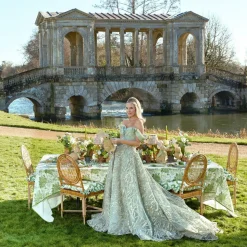 Green Lady Isabella's Garden Tablecloth