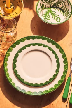 Green Scallop Dinner Plate