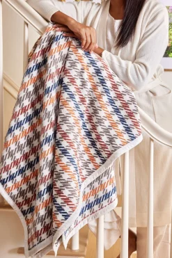 Hampton Houndstooth Blanket