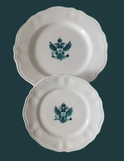 Hand-Painted Crest Plate, Set of 6