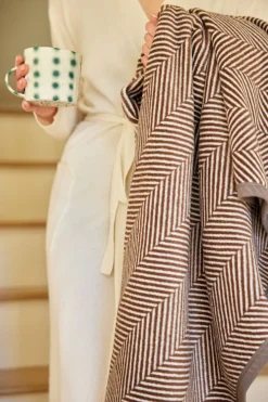 Harborview Herringbone Chocolate Blanket