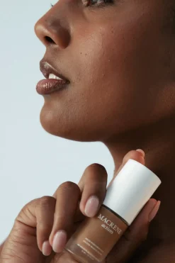 High Performance Tinted Moisturizer, Eco