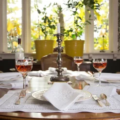 Jardin Classic Linen Placemat in Six Colors