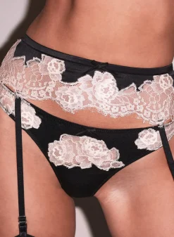 Juliet Lace Thong in Black