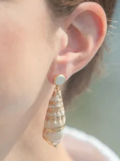 Kai Earrings in Natural