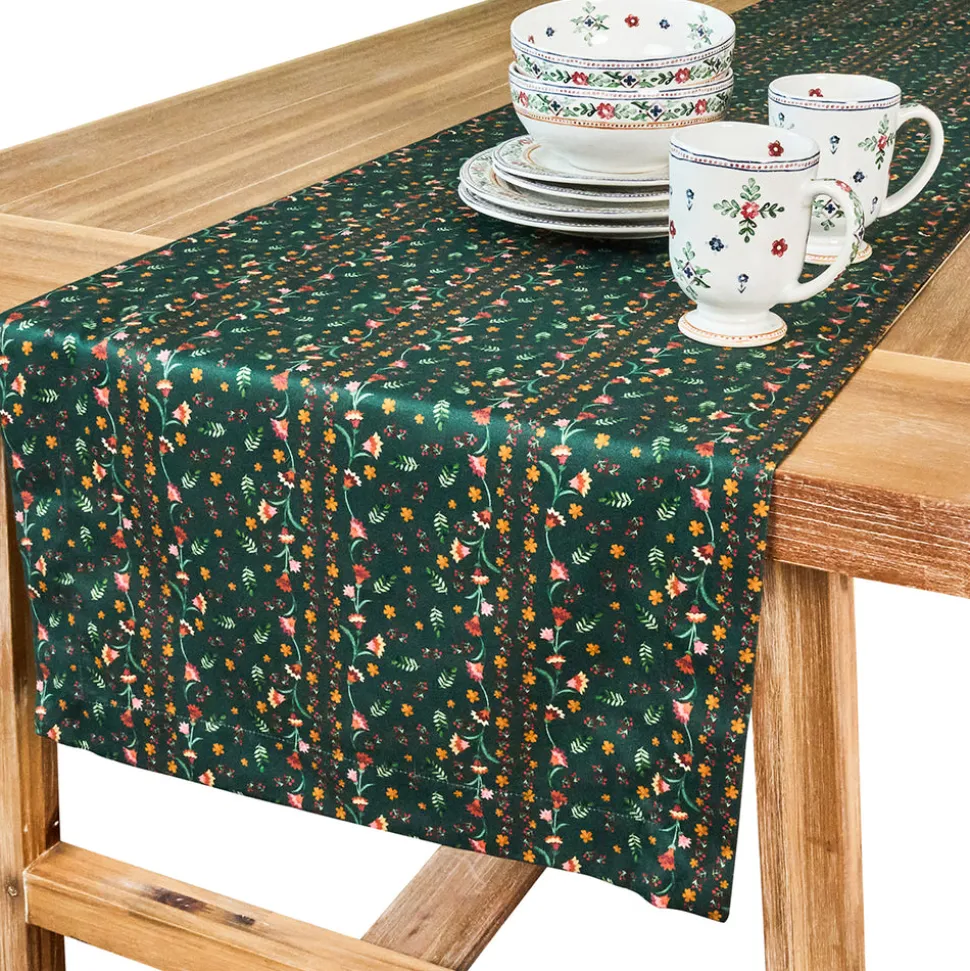 Klara 18" x 90" Table Runner in Evergreen