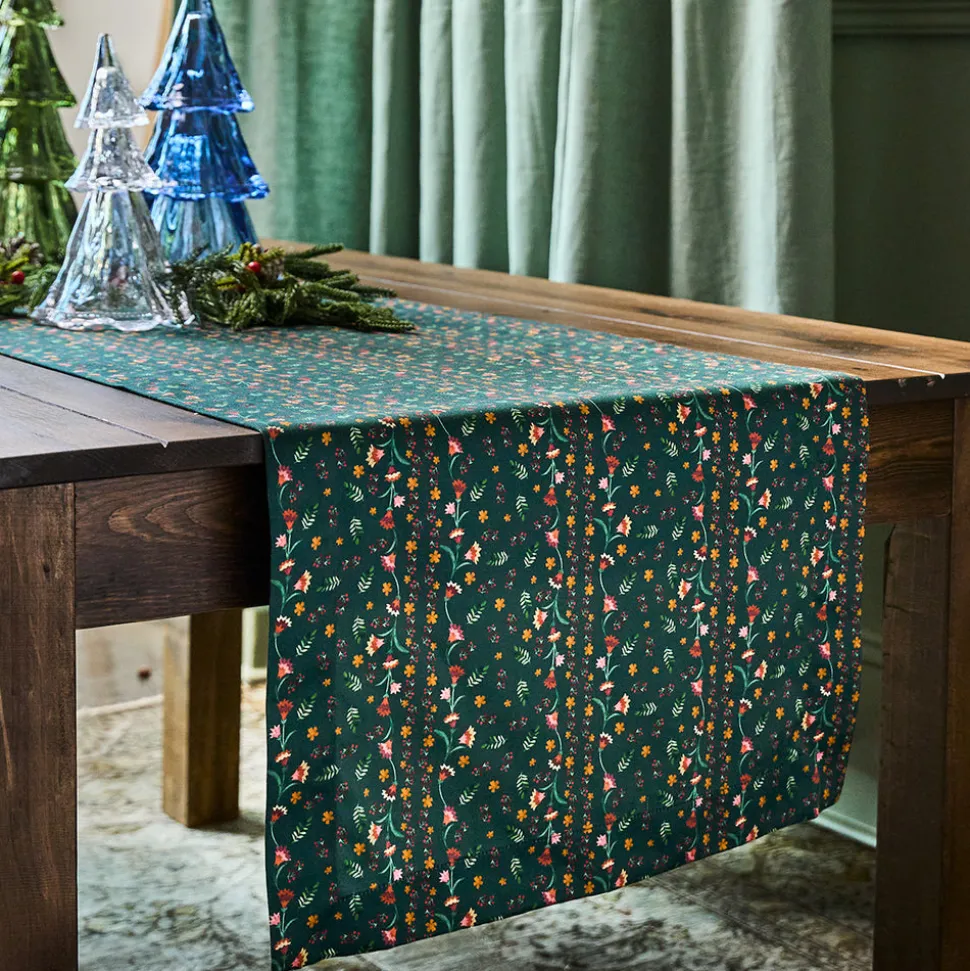 Klara 18" x 90" Table Runner in Evergreen