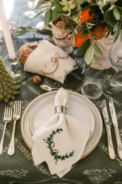 Laurel Embroidered Napkins