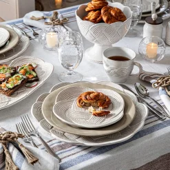 Le Panier Mystic Knot Footed Bowl in Whitewash