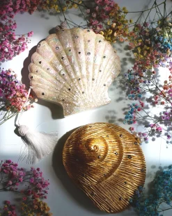 Le Sirenuse White Shell Clutch