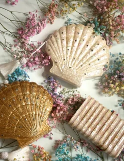 Le Sirenuse White Shell Clutch