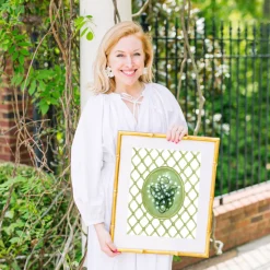 Lily of the Valley Trellis En Vert Art Print