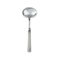 Lucia Ladle