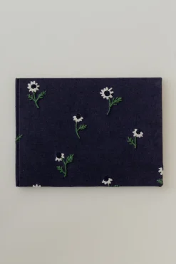 Manzanilla Guest Book in Navy