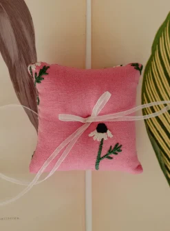 Manzanilla Ring Pillow in Pink