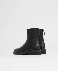 Marion Boot in Black