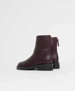Marion Boot in Plum