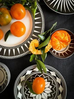 Marrakech Rimmed Dinner Plate Black