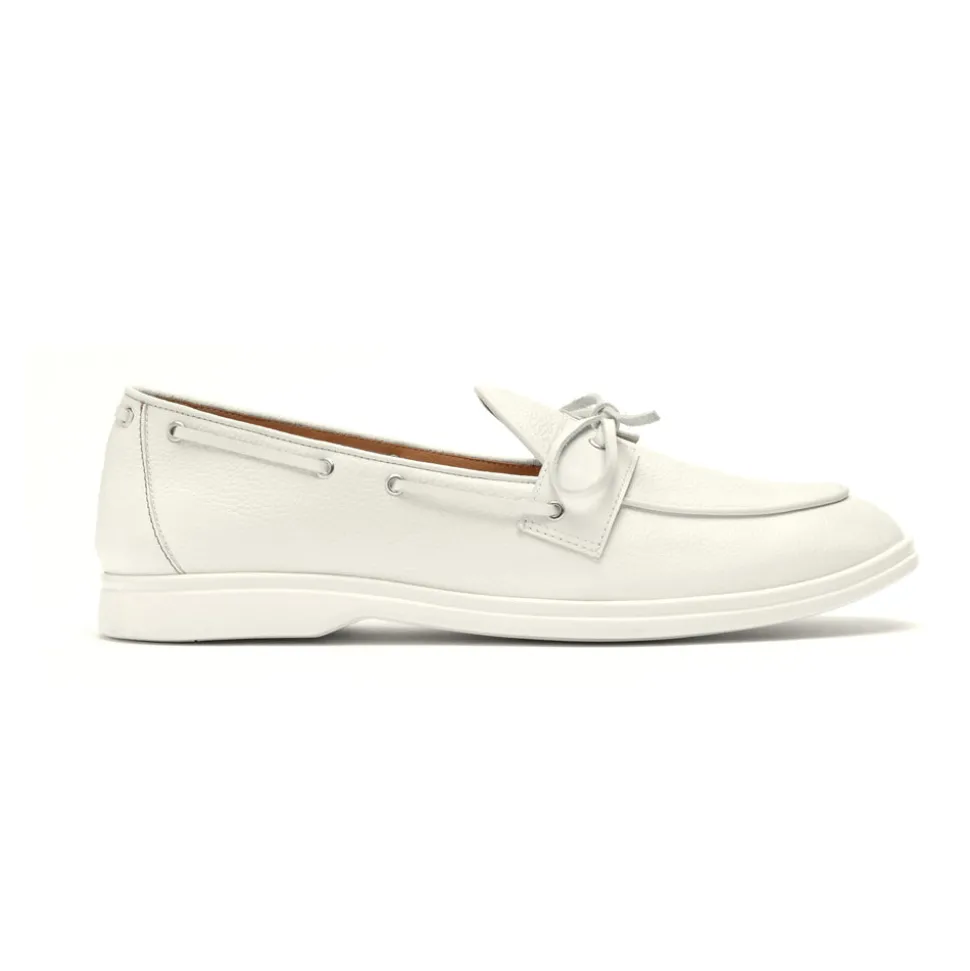 Men's Vintage White Pebbled Leather Barca Yacht Loafer