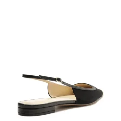 Olivia Flat in Black