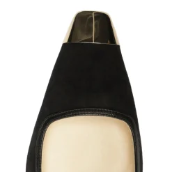 Olivia Flat in Black