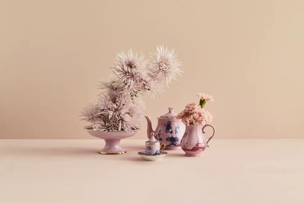 Oriente Italiano Fruit Stand in Albus