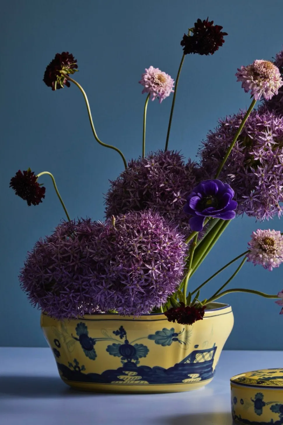 Oriente Italiano Oval Tureen With Cover in Albus