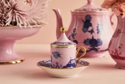 Oriente Italiano Teapot With Cover in Albus