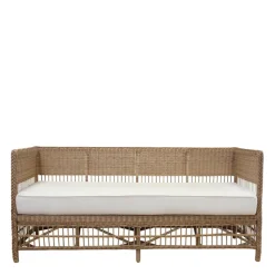 Outdoor Vineyard Daybed