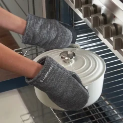 Oven Mitt 15