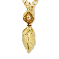 Oyster Vesta Case Necklace