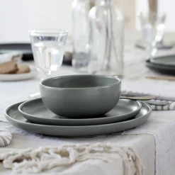 Pacifica Collection Oval Platter in Artichoke