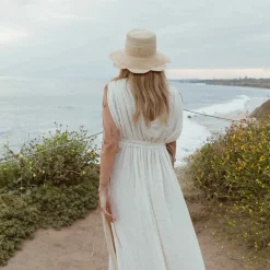 Packable Scallop Crochet Bucket in Natural