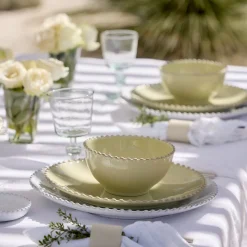 Pearl Collection Dinner Plates in Lilly Green, Set of 6