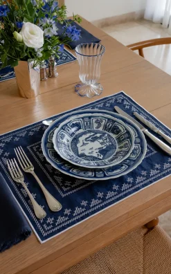 Pedralbes Placemats in Navy, Set of 4